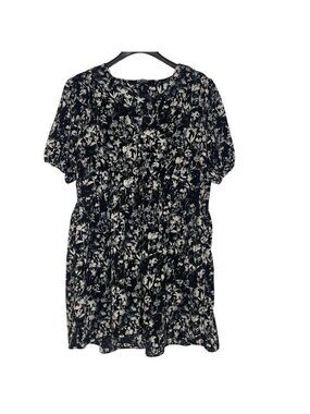 Disturbia | Dresses | Disturbia Floral Dress | Poshmark